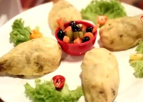 موزات الغنم بالبطاطس البوريه مع الخضروات 