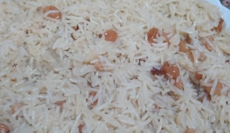 أرز أبيض بالزبيب من المطبخ الخليجي