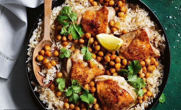 طريقة تحضير الأرز المغربي بالدجاج والحمص 