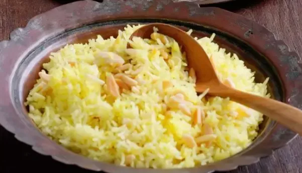 الأرز بالهيل 