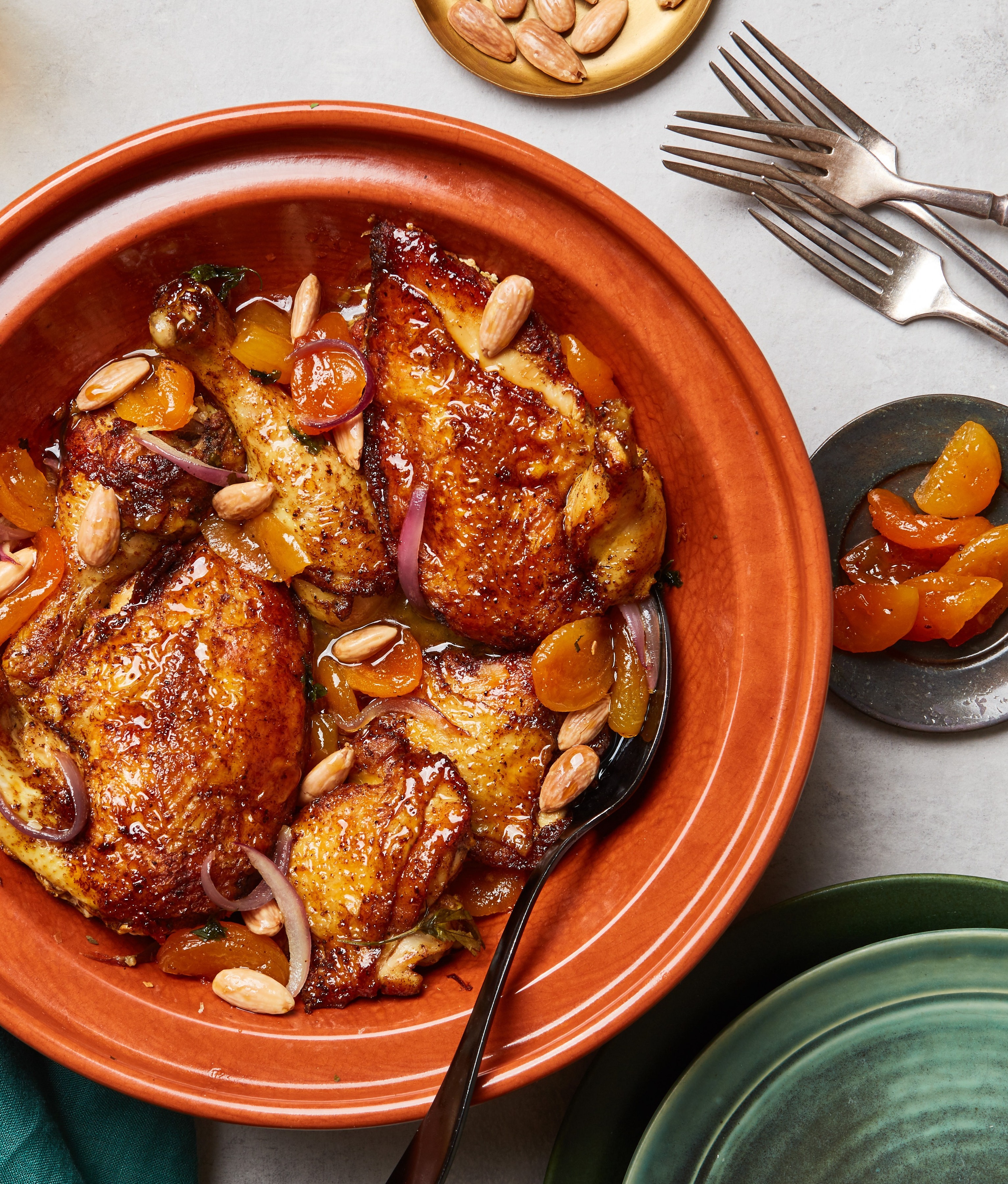 طاجن الدجاج المغربيّ بأسهل طريقة 