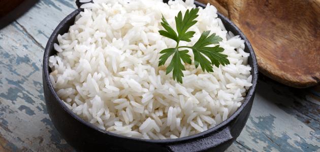 مكوّنات أرز بالسمسم وحبة البركة