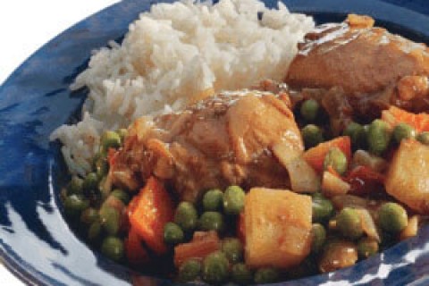 طريقة تحضير الأرز مع الدجاج بالكاري والخضروات
